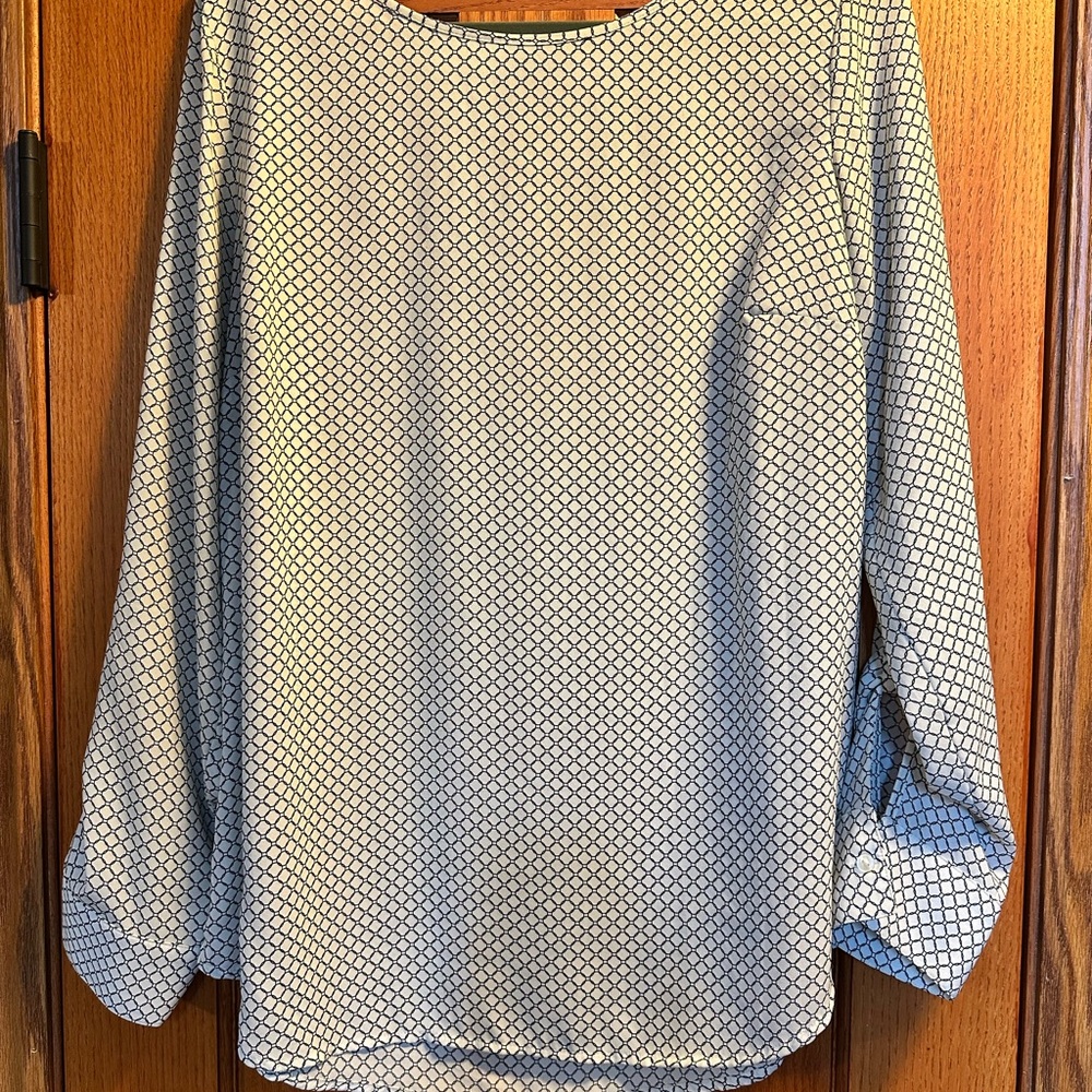 Ann Taylor Factory Black and White Geometric Blouse